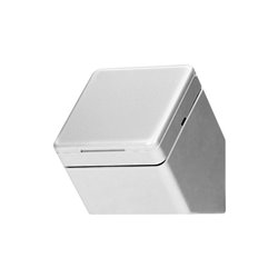 GNIAZDO MEBLOWE PODSZAFKOWE Z KLAPKĄ, IP44, 1X2P+Z, SREBRNE ORNO GNIAZDO MEBLOWE PODSZAFKOWE Z KLAPKĄ, IP44, 1X2P+Z, SREBRNE ORNO